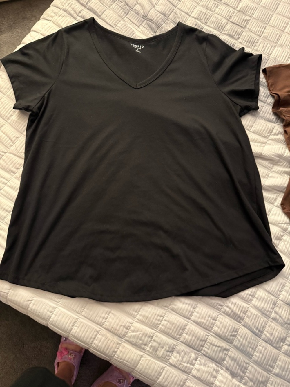 torrid Black V-Neck Short Sleeve Tee
